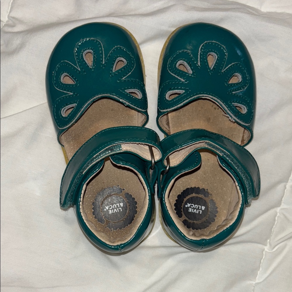 Live & Luca Petal Shoes size 10